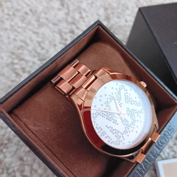 RARE! Michael Kors Rose Gold Slim Runway Watch - Picture 12 of 12